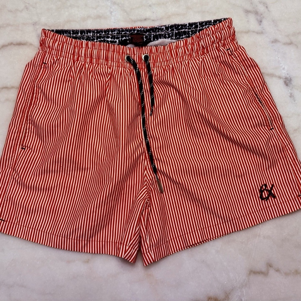 Eight X Lined Shorts, Sz Small; red striped hybrid shorts